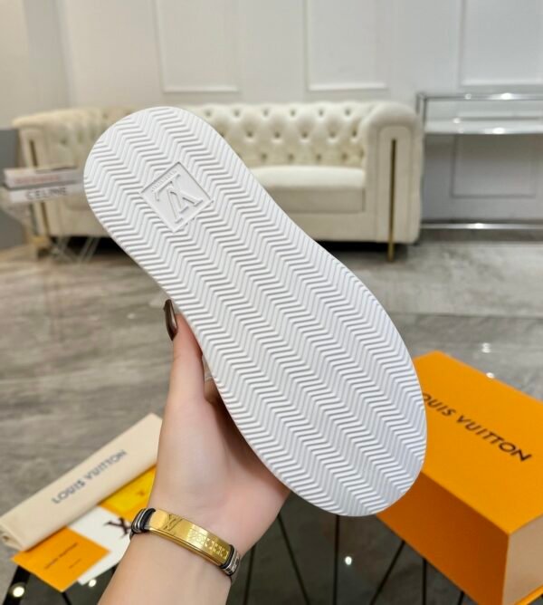 LVE Black Tan Low-Top Trainers