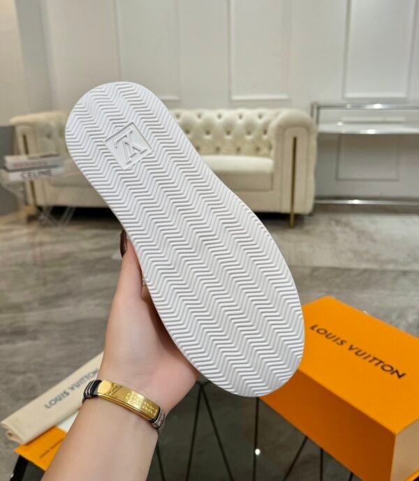 5 LVE All White Low-Top Trainers