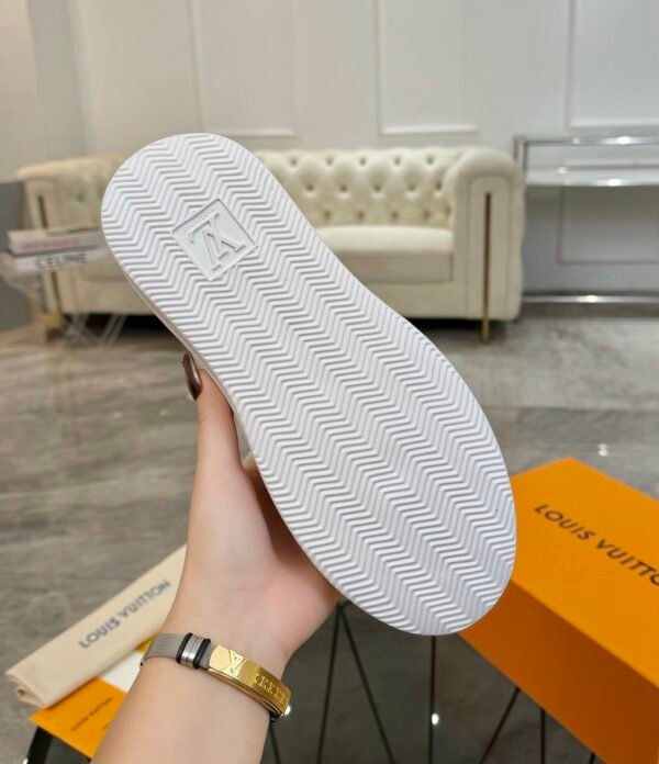 LVE Casual Low-Top Trainers - White & Blue