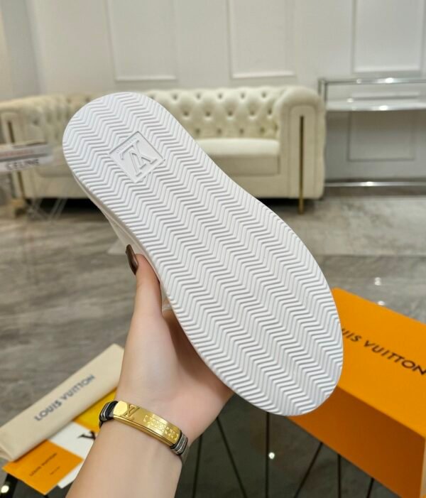 LVE Casual Low-Top Trainers - White & Black