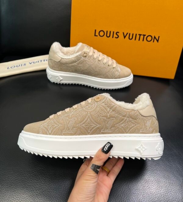 LVE Time-Out Monogram Suede Trainers – Beige