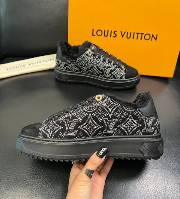 LVE Time-Out Monogram Suede Trainers – Black