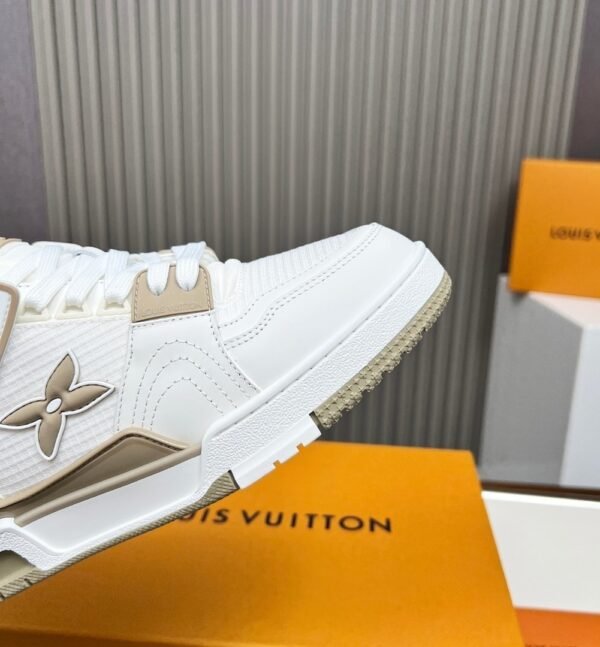 LVE Streetwear Trainer Sneaker – White Beige Edition