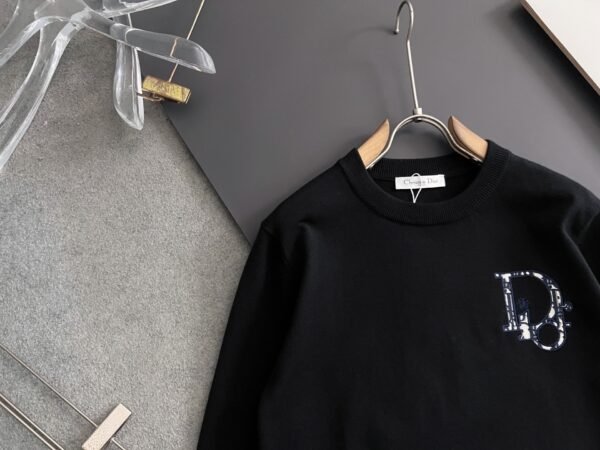 5305ec01 CD Crew Neck Jumper with Embroidered Chest Logo