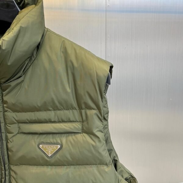 PRDA Quilted Zip Gilet - Olive Green