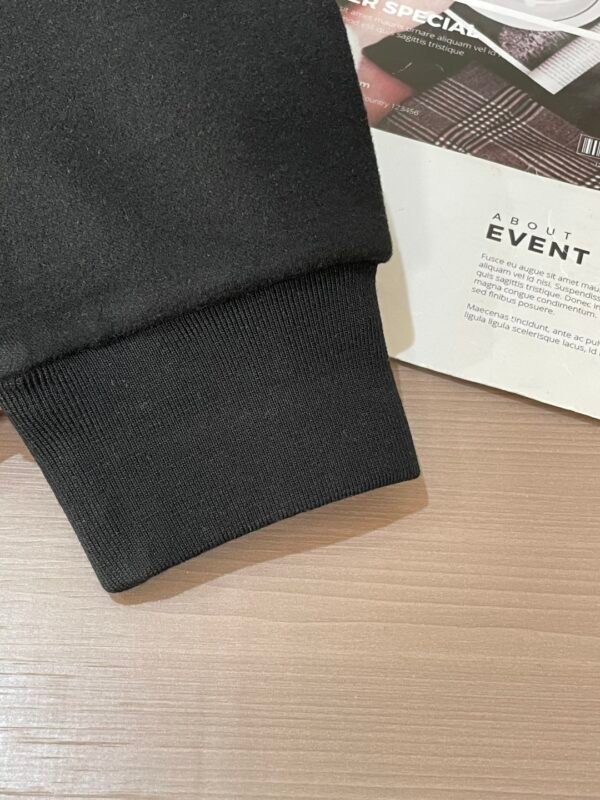 HRMS Horse Motif Crew Neck Jumper