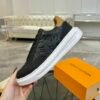 LVE Black Tan Low-Top Trainers