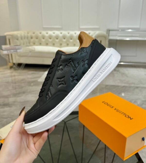 LVE Black Tan Low-Top Trainers