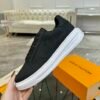 LVE Low-Top Trainers - Black