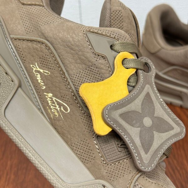 6 LVE Low-Top Trainers - Sand Beige