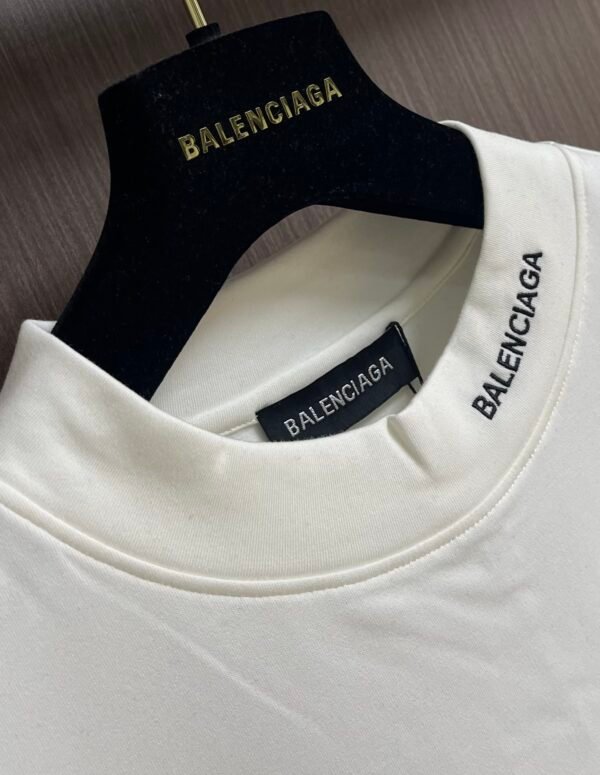 BLNCG Embroidered Logo Crew Neck Jumper – White