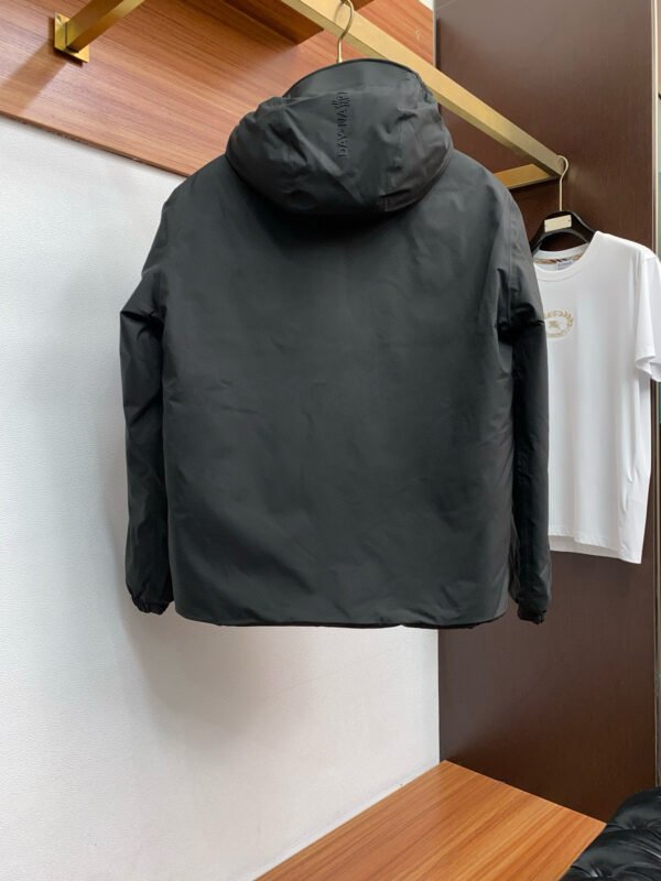 680f4287 MNCLR Hooded Insulated Jacket - Black