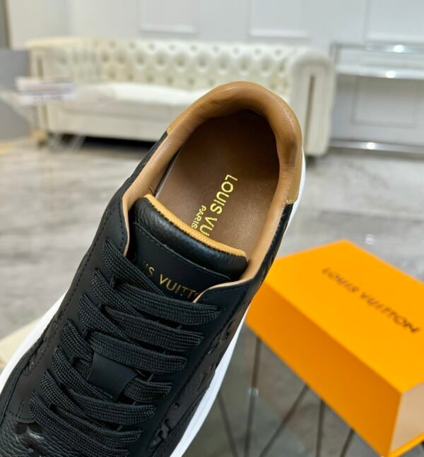 LVE Black Tan Low-Top Trainers