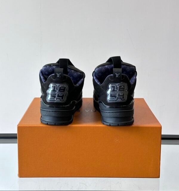 LVE Skate Grained Leather Trainer - Black