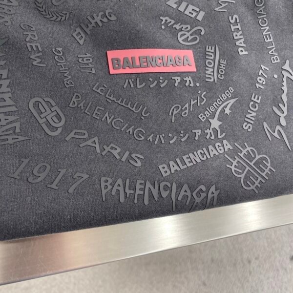 BLNCG Men's Black Crewneck Jumper