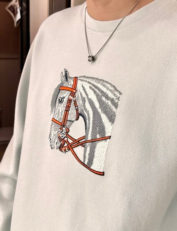 HRMS Embroidered Horse Crew Neck Jumper – White