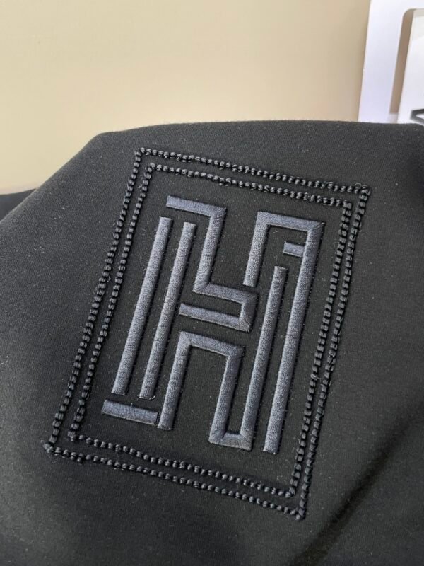 7aee4846 HRMS Crew Neck Jumper