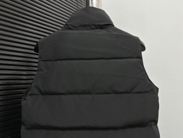 CG Puffer Gilet with Front Pockets - Black