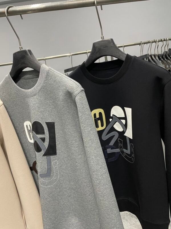 7cc857fa HRMS Crew Neck Jumper