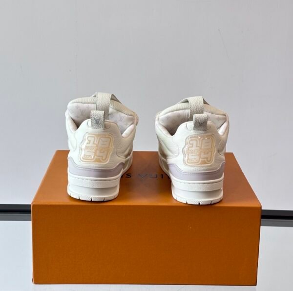 LVE Skate Grained Leather Trainer – White