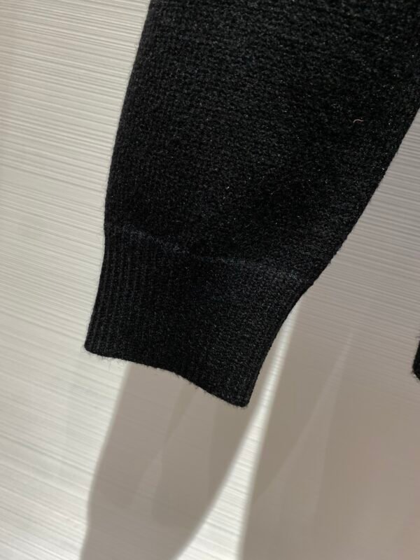 80521e61 CD Star Motif Crew Neck Jumper - Black