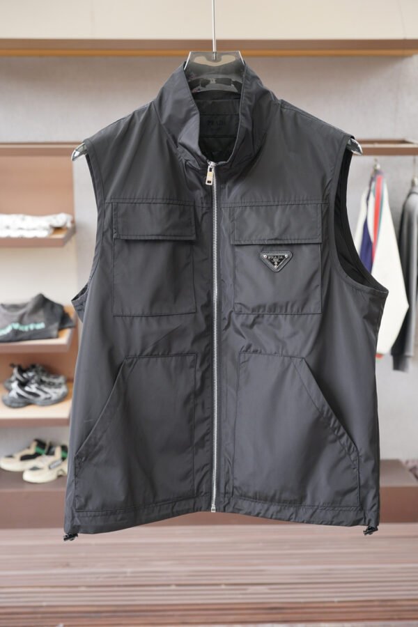 PRDA Utility Zip-Up Gilet with Logo Patch