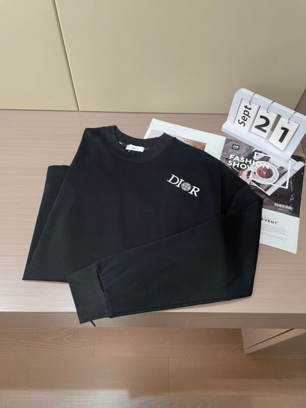 85dc60dc CD Crew Neck Jumper with Embroidered Logo - Black