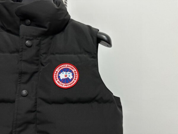 CG Puffer Gilet with Front Pockets - Black