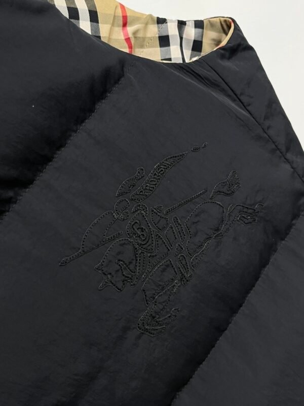 BRBY Puffer Gilet with check lining - Black