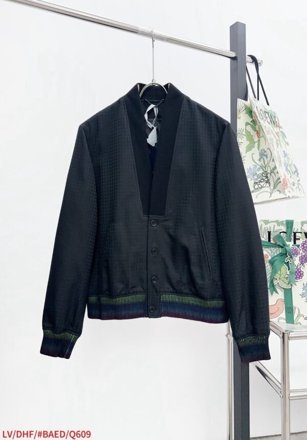 LVE Lightweight Buttoned Jacket – Black