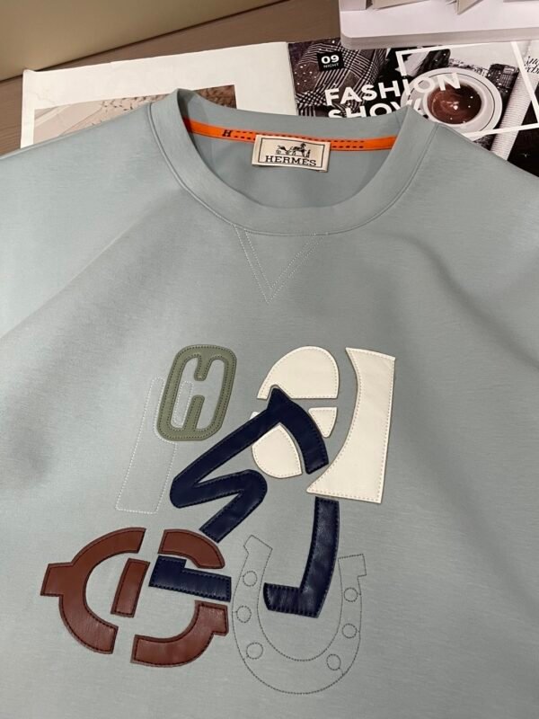 HRMS Graphic Appliqué Jumper – Mint Blue