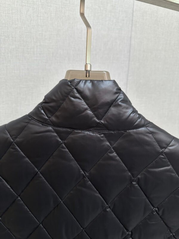 PRDA Diamond Quilted Zip Gilet - Black