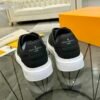 LVE Low-Top Trainers - Black