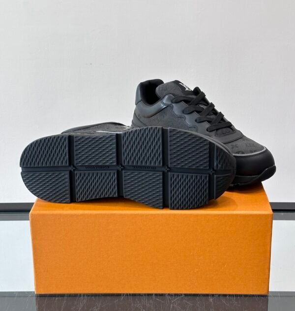 LVE Monogram-Style Low Trainers - Black