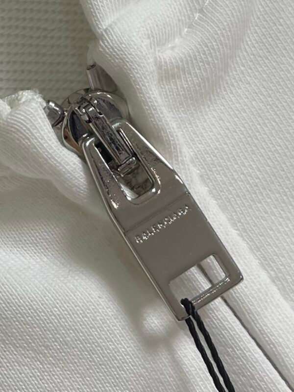 9 BLNCG Logo-Print Zip-Up Hoodie – White