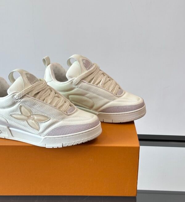 LVE Skate Grained Leather Trainer – White