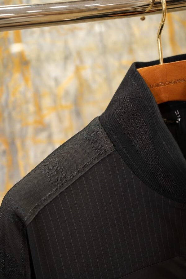 92436a55 DG Full Zip Jacket - Black