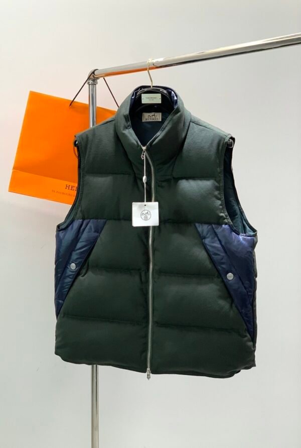 9975fb3b HRMS Padded Zip Gilet with Contrast Panel - Black