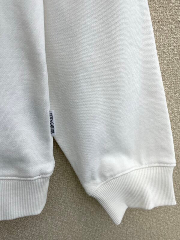 DG Crest Embroidered Crew Neck Jumper