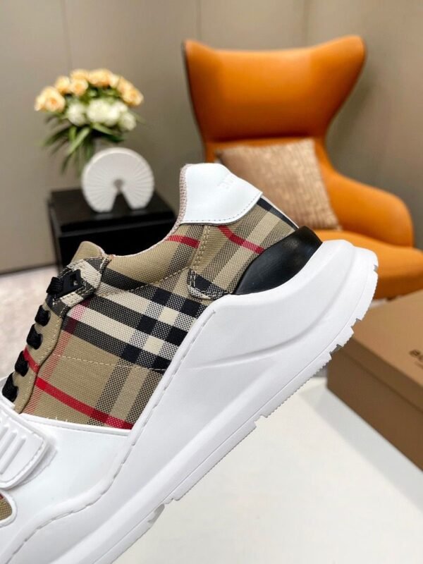 BRBY Beige Check Strap Trainers