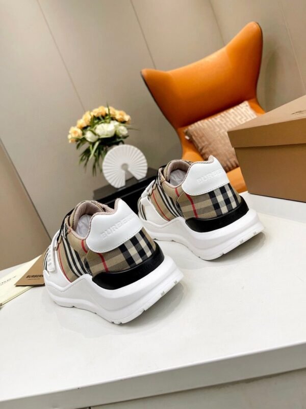 BRBY Beige Check Strap Trainers
