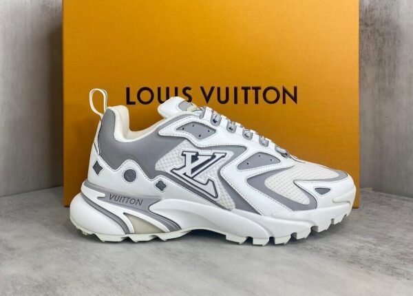 LVE Classic Runner Trainers