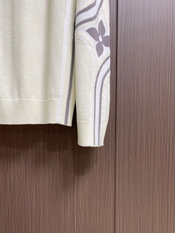 PHOTO-2025-11-30-10-55-41 LVE Monogram Sleeve Jumper – Ivory Knit