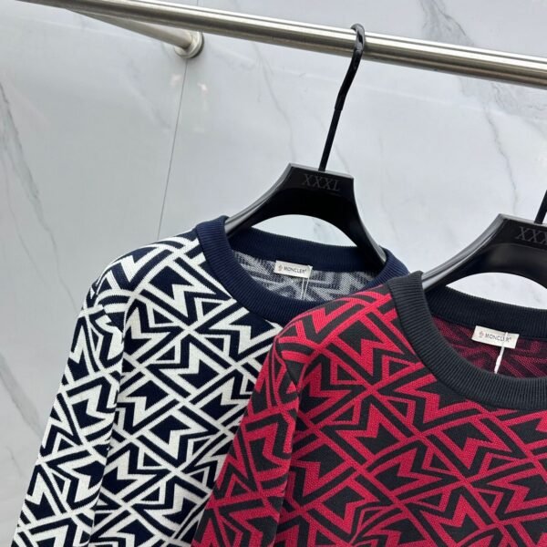 MNCLR Geometric Pattern Crewneck Jumper