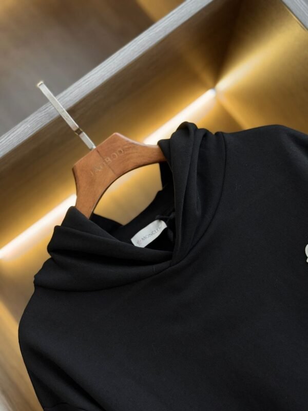 MNCLR Minimal Patch Hoodie – Black