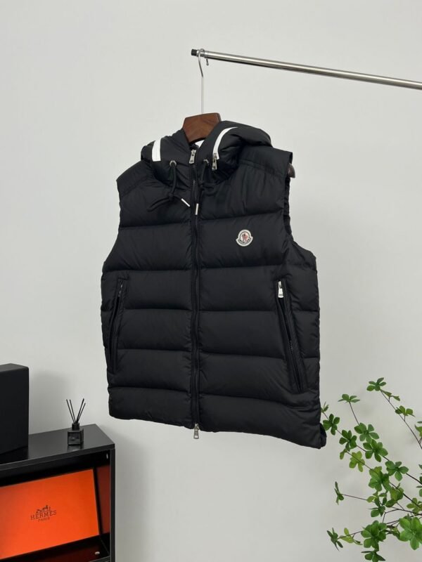 MNCL Quilted Hooded Gilet – Black