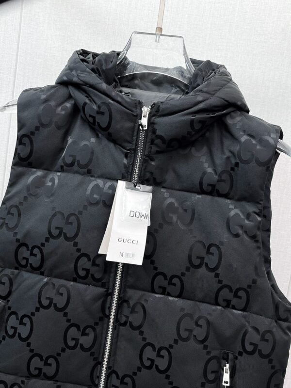 PHOTO-2025-12-02-10-27-39 2 GCCI Monogram Padded Gilet