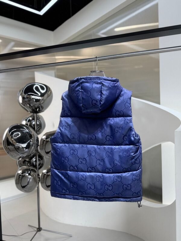PHOTO-2025-12-02-10-27-41 2 GCCI Monogram Padded Gilet