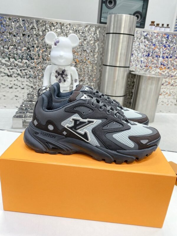 LVE Multi-Panel Mesh Trainers