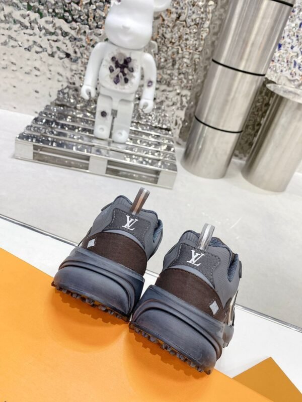 LVE Multi-Panel Mesh Trainers